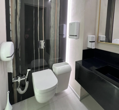 KALAM.KZ - Дозатор диспенсер для жидкого мыла, 800мл белый, механический Breez 