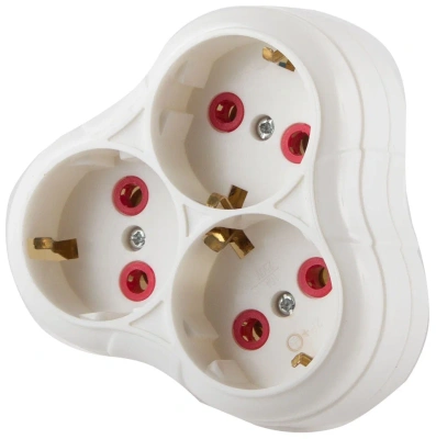 Тройник  3 гнезда с заземлением круглый белый 16А 250В (SBE-16-A01-3z)/100,Smartbuy