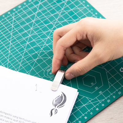 KALAM.KZ - Нож канцелярский 9 мм, металлический корпус, Deli